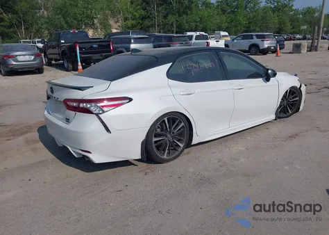 2019 Toyota Camry Xse z USA, uszkodzony, nr VIN 4T1B61HK2KU236885